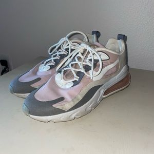 Nike 270 React